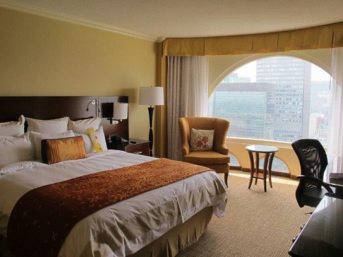 Marriott Chateau Champlain room